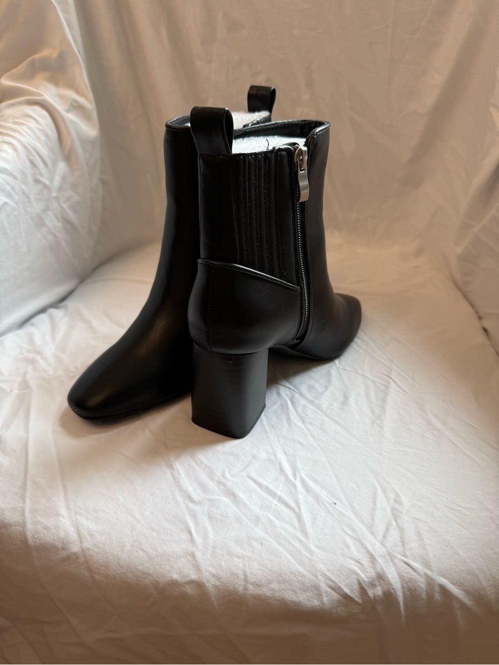 Style & Co. Black Leather Block Heel Ankle Boots. Size 6.5. Black. NWB